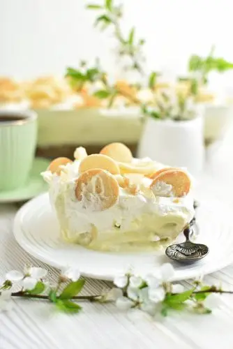 Banana Pudding Poke Cake