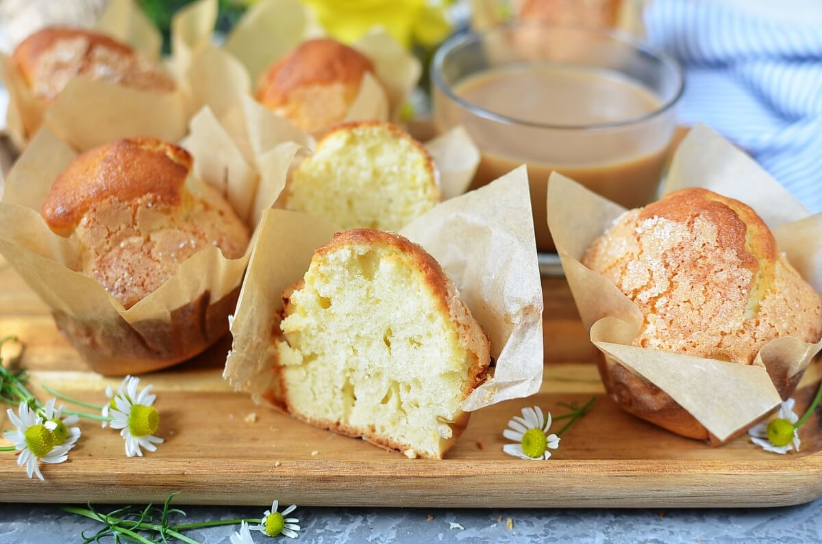 Sweet Rice Cake (Bolo de Arroz) - Easy and Delish