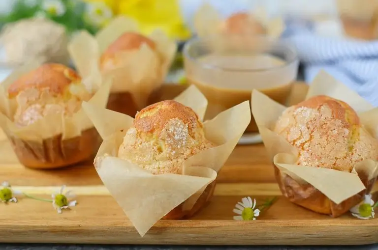 How to serve Bolos de Arroz (Portuguese Rice Muffins)