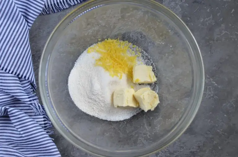 Bolos de Arroz (Portuguese Rice Muffins) recipe - step 2