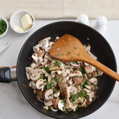 Chicken and Mushroom Crepes recipe - step 10