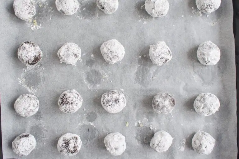 Step 11 - Chocolate Mint Crinkle Cookies