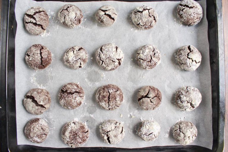 Step 12 - Chocolate Mint Crinkle Cookies