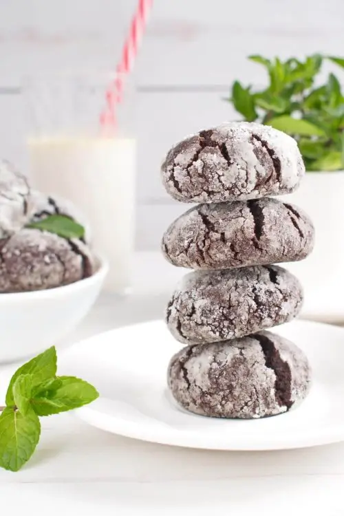 Chocolate Mint Crinkle Cookies
