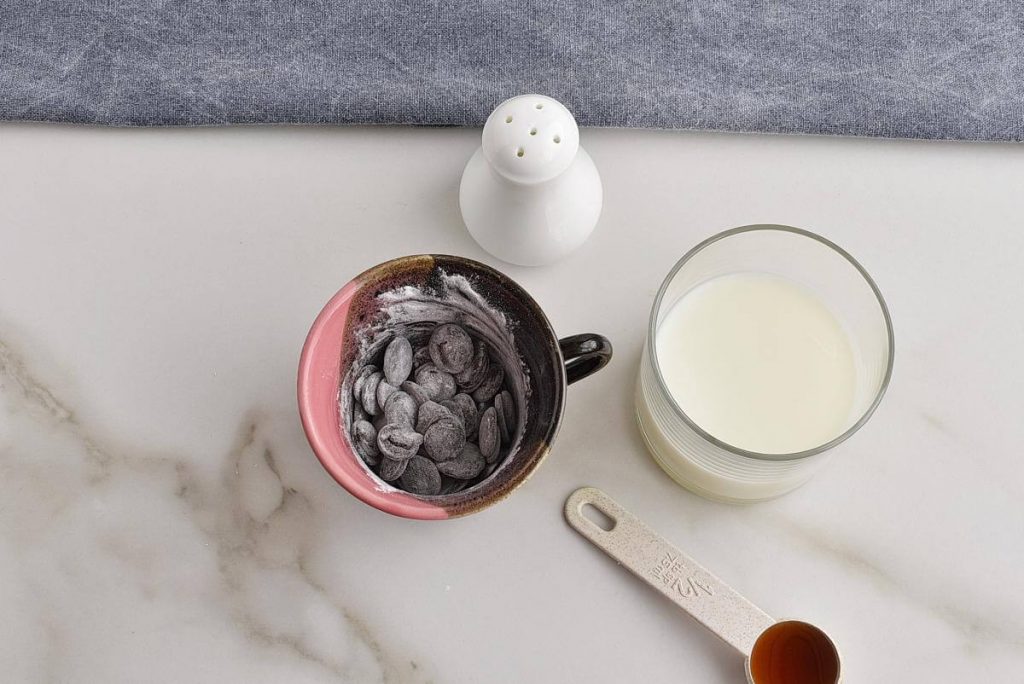 Chocolate Pudding in a Mug recipe - step 1