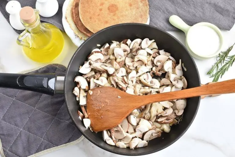 Step 4 - Vegan Creamy Mushroom Crepes