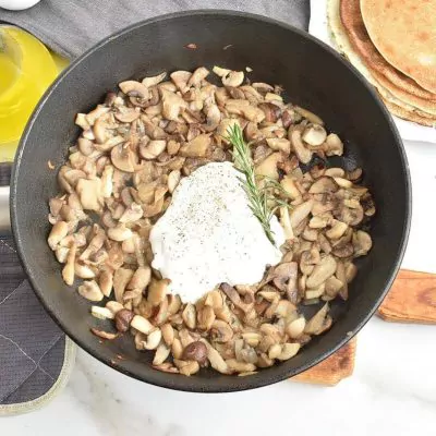 Vegan Creamy Mushroom Crepes recipe - step 5