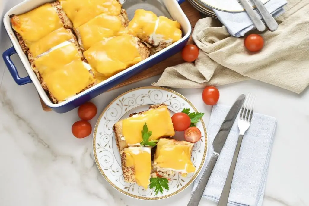 Crêpes Stuffed with Chicken & Cream Cheese