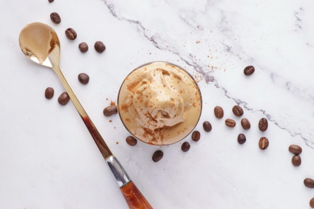 How to serve Dalgona Coffee – Whipped Coffee