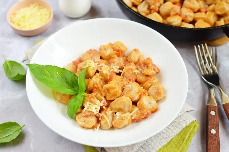 Step 8 - Easy Tortellini Amatriciana