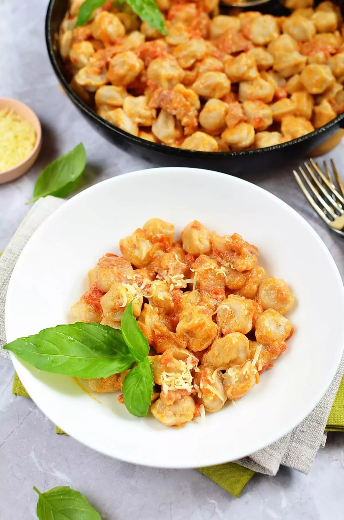 Easy Tortellini Amatriciana