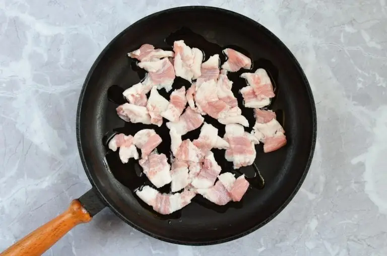 Step 1 - Easy Tortellini Amatriciana