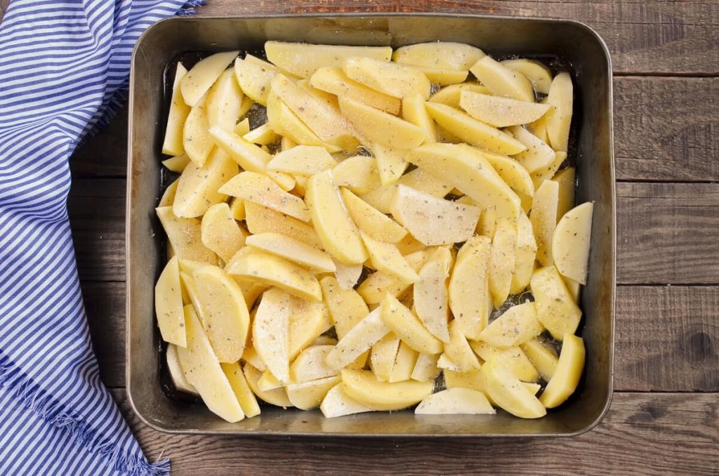 Greek Roasted Lemon Potatoes recipe - step 3