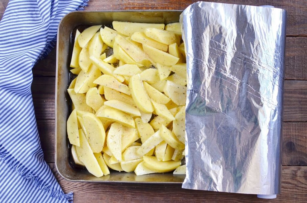 Greek Roasted Lemon Potatoes recipe - step 4