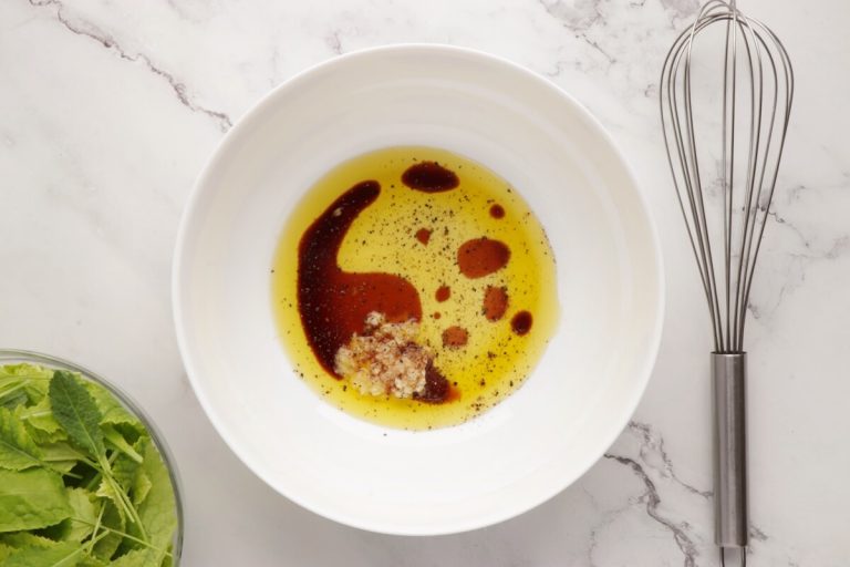 Kale Breakfast Salad with Quinoa & Strawberries Recipe Cook.me Recipes