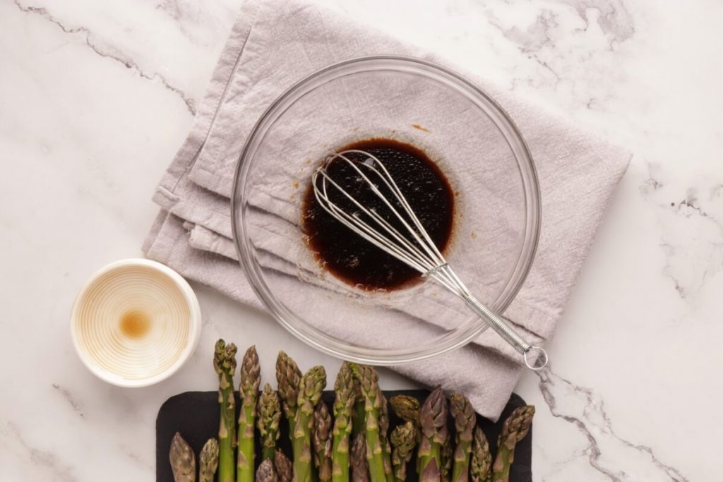Maple Oven-Roasted Asparagus recipe - step 2