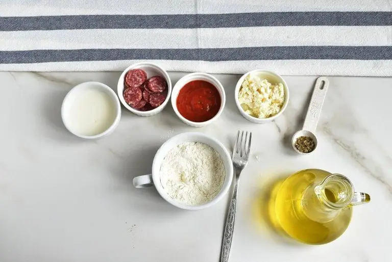 Microwave Mug Pizza recipe - step 1
