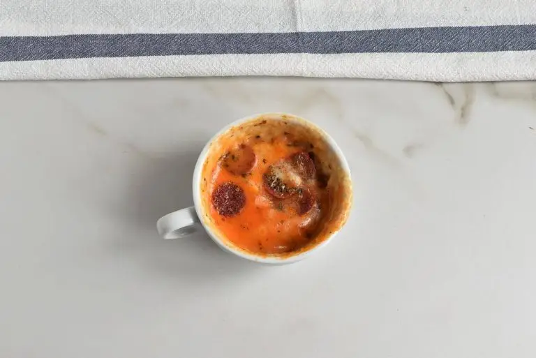 Microwave Mug Pizza recipe - step 5
