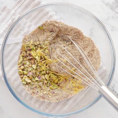 Millet, Almond and Pistachio Cookies recipe - step 3