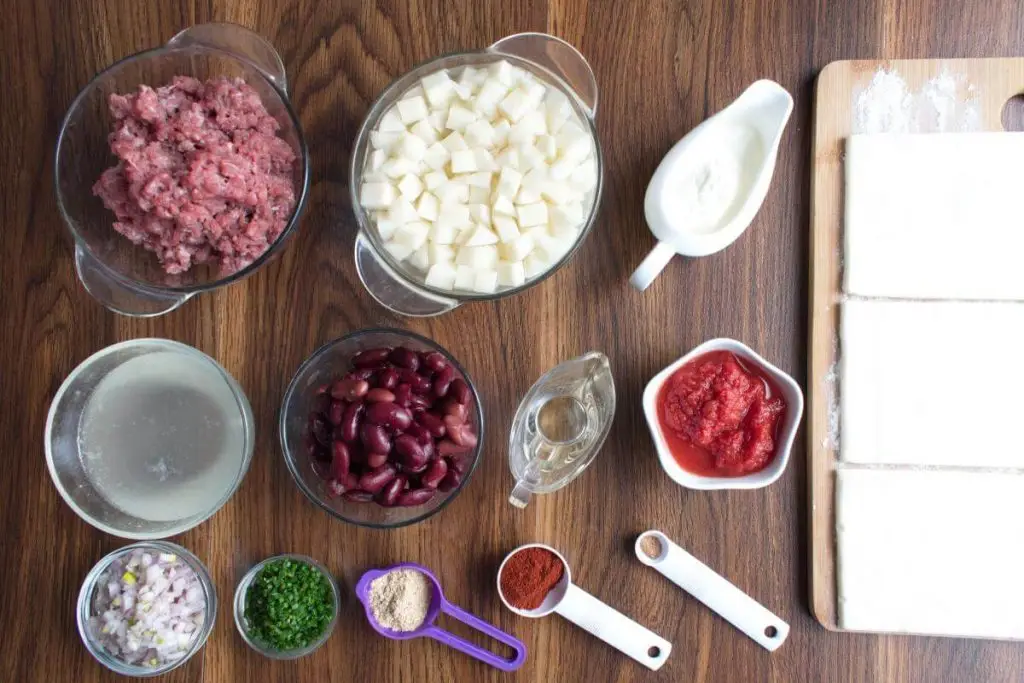 Ingredients for Mini Chili Beef Pies