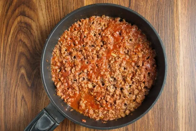 Step 2 - Mini Chili Beef Pies