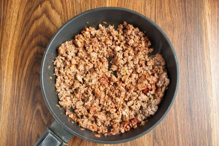 Step 2 - Mini Chili Beef Pies
