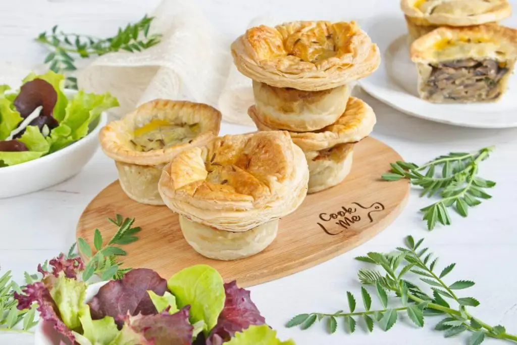 Mini Creamy Mushroom Pies