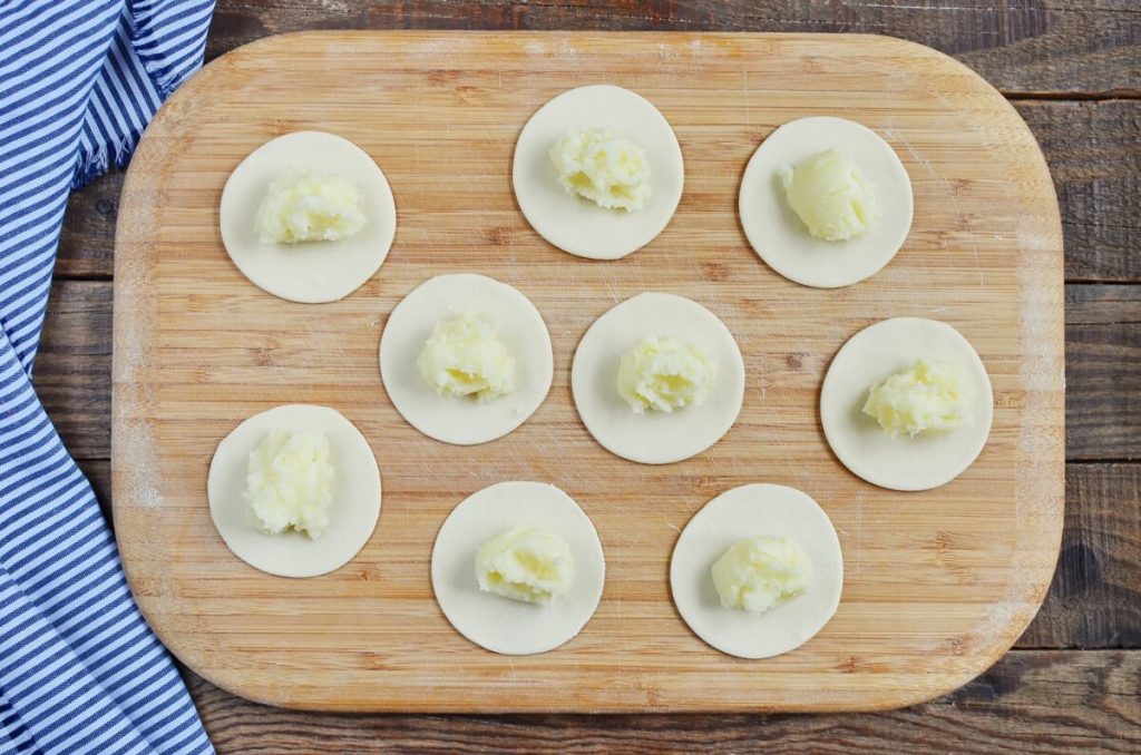 Cheesy Potato Pierogi (Vareniki) recipe - step 7