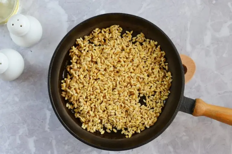 Step 1 - Barley & Zucchini Jar Salad