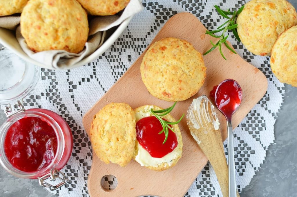 British Cheddar and Rosemary Scones Recipe-How To MakeBritish Cheddar and Rosemary Scones-Homemade British Cheddar and Rosemary Scones