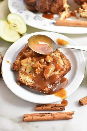 Caramel Apple Pull-Apart Bread