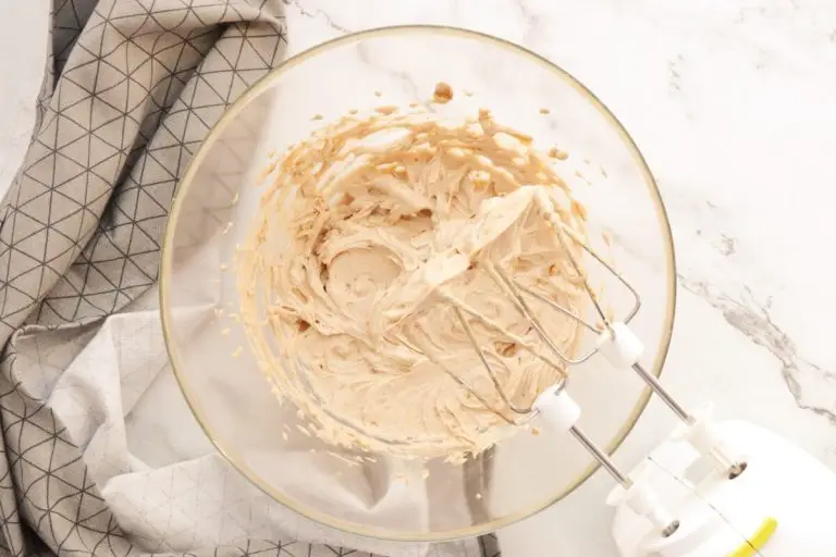 Step 7 - Coffee Cream & Walnut Cupcakes