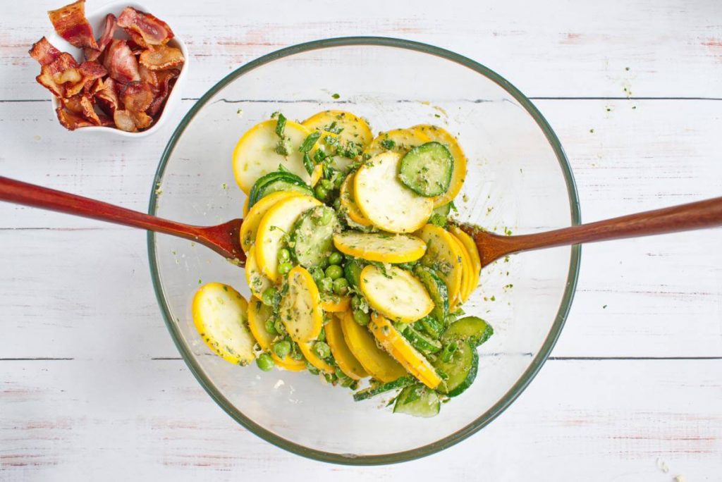 Crunchy Lemon-Pesto Garden Salad recipe - step 3