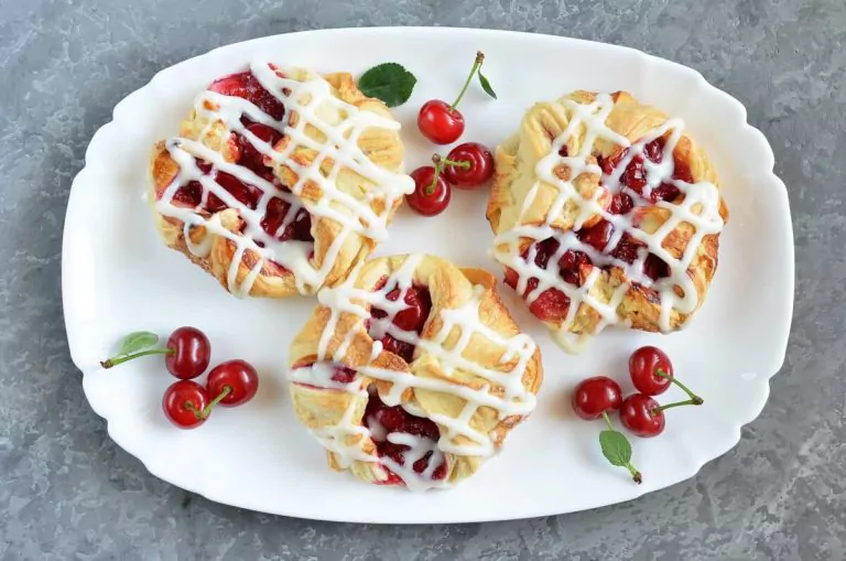 Step 10 - Easy Cherry Turnovers with Puff Pastry
