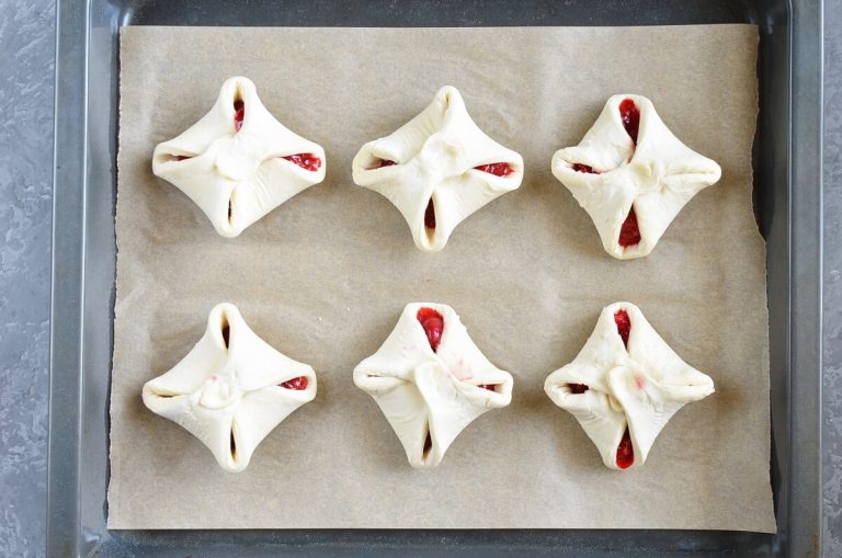 Step 5 - Easy Cherry Turnovers with Puff Pastry