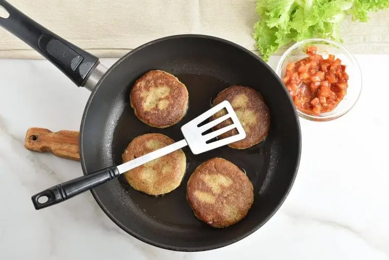 Step 4 - Vegan Falafel Burgers