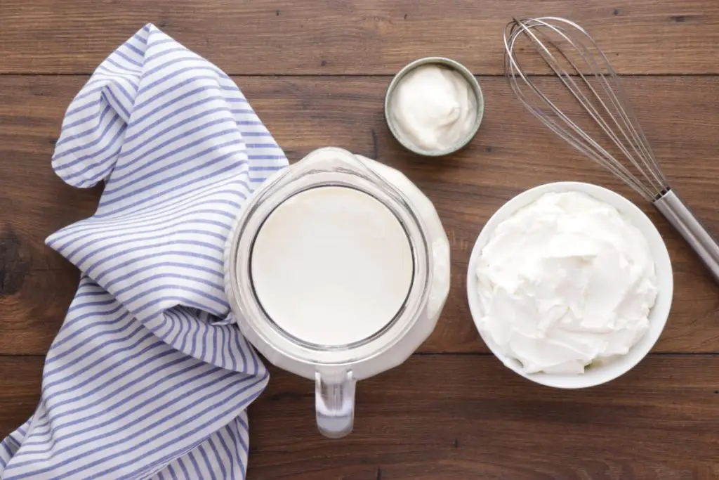 Ingredients for Farmers Cheese with Greek Yogurt (Tvorog)