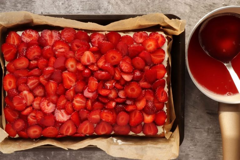 Step 11 - Fresh Strawberry Cake
