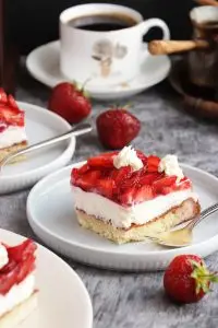 Fresh Strawberry Cake