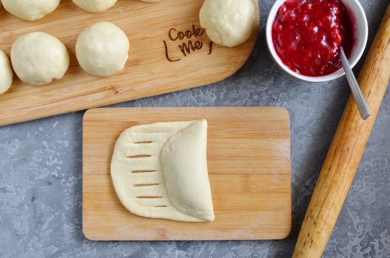 Step 4 - Russian Fruit Piroshki