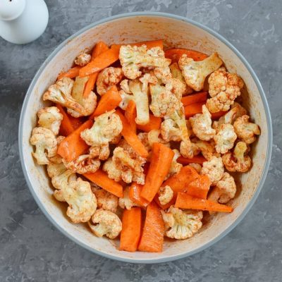 Roasted Cauliflower Salad recipe - step 2