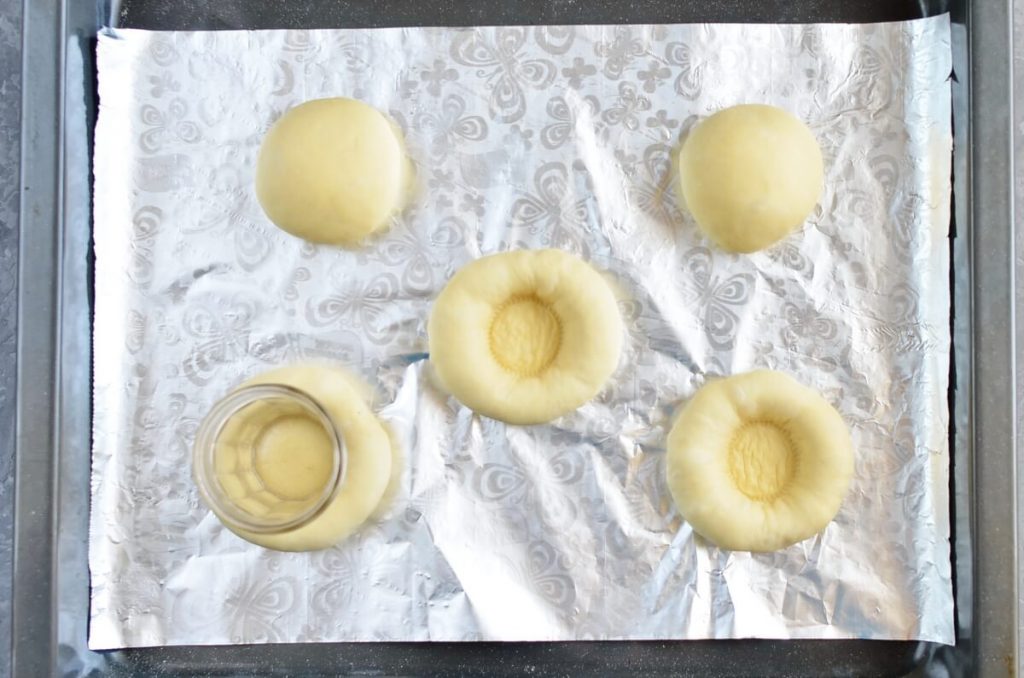 Russian Cream Cheese Vatrushka Buns recipe - step 7