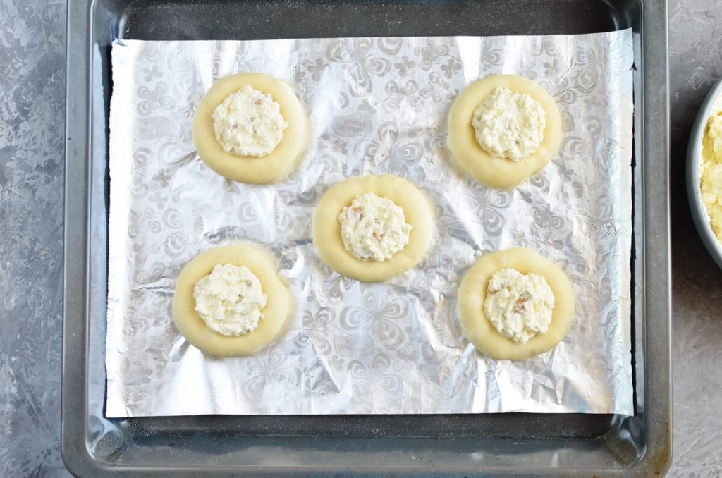 Russian Cream Cheese Vatrushka Buns recipe - step 9