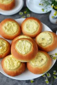 Russian Cream Cheese Vatrushka Buns
