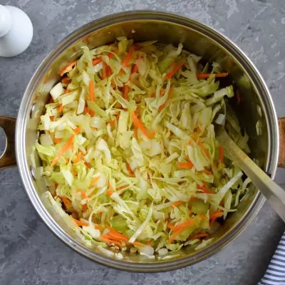 Shchi (Traditional Russian Cabbage Soup) recipe - step 2