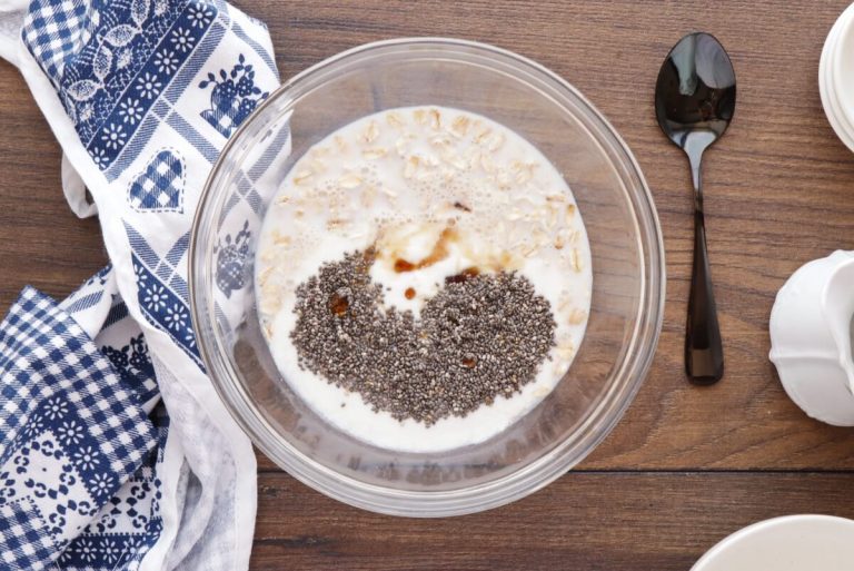Step 1 - Strawberry Chia Overnight Oats
