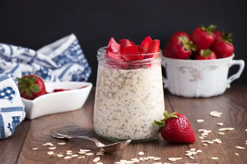 Strawberry Chia Overnight Oats