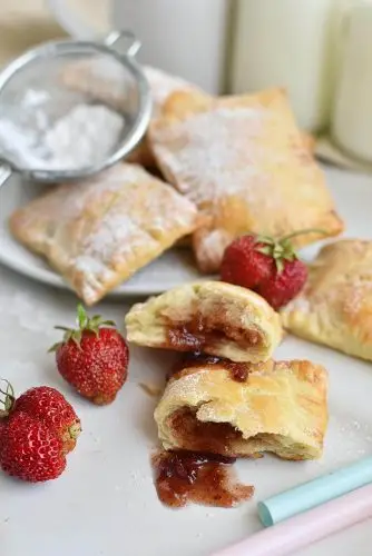 Strawberry Pop Tarts
