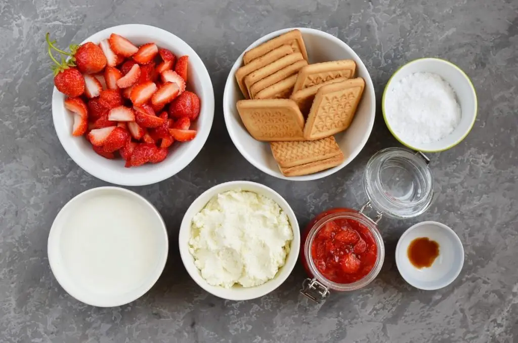 Ingredients for No-Bake Strawberry Cheesecakes