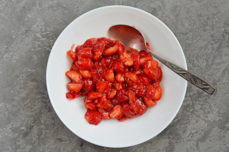 Step 6 - No-Bake Strawberry Cheesecakes
